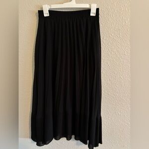 Chic Black Midi Skirt